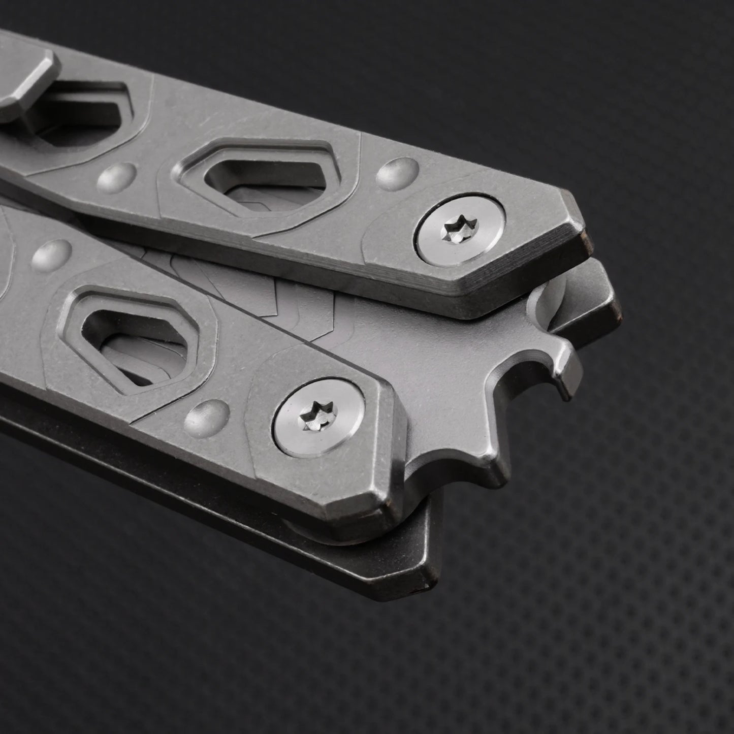 TGZUODIY Titanium EDC Tool With Clip Bottle Opener